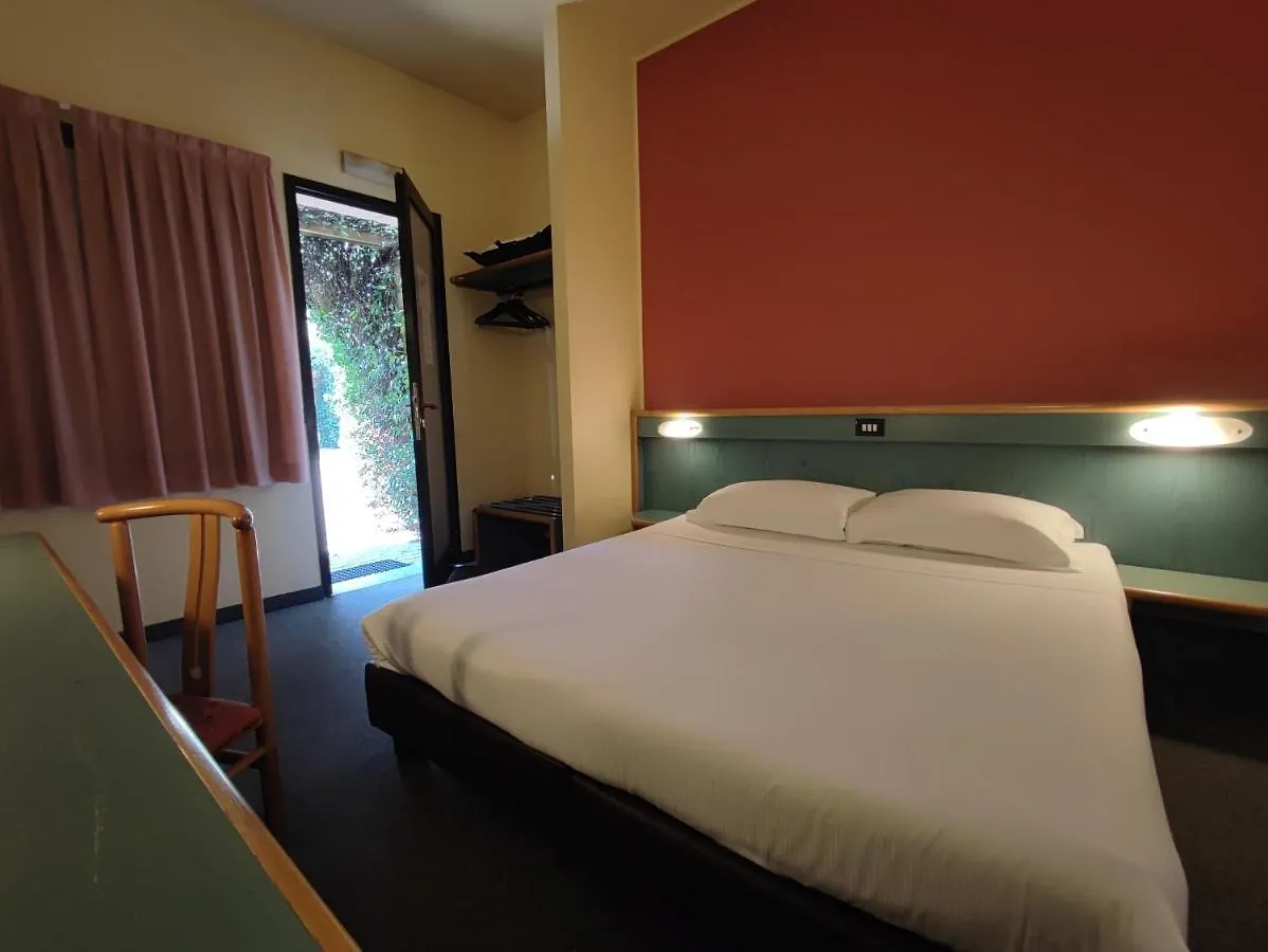 Stay Hotel Brunello